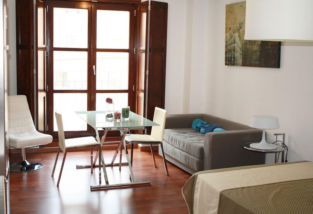 Happy Apartments Valencia Luaran gambar